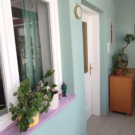 Gaestezimmer & Mayrhofer *