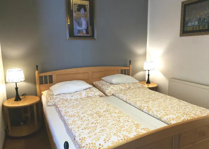 Gaestezimmer & Mayrhofer وایدهوفن آن در یبس