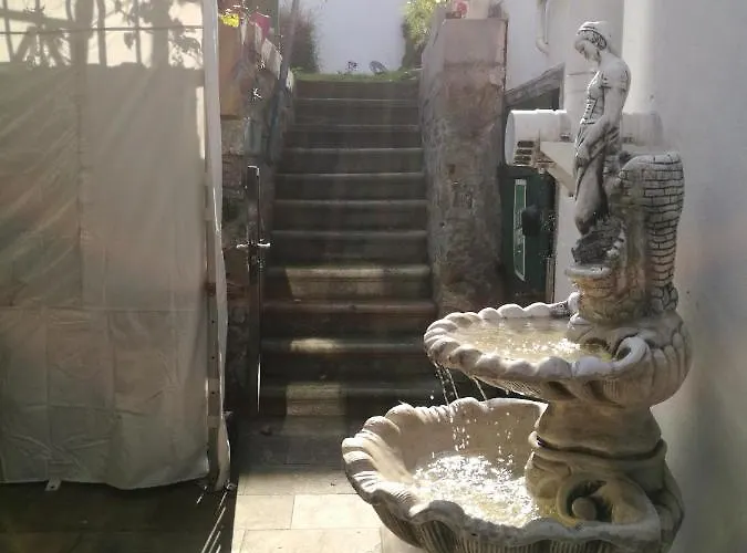 Gaestezimmer & Mayrhofer *